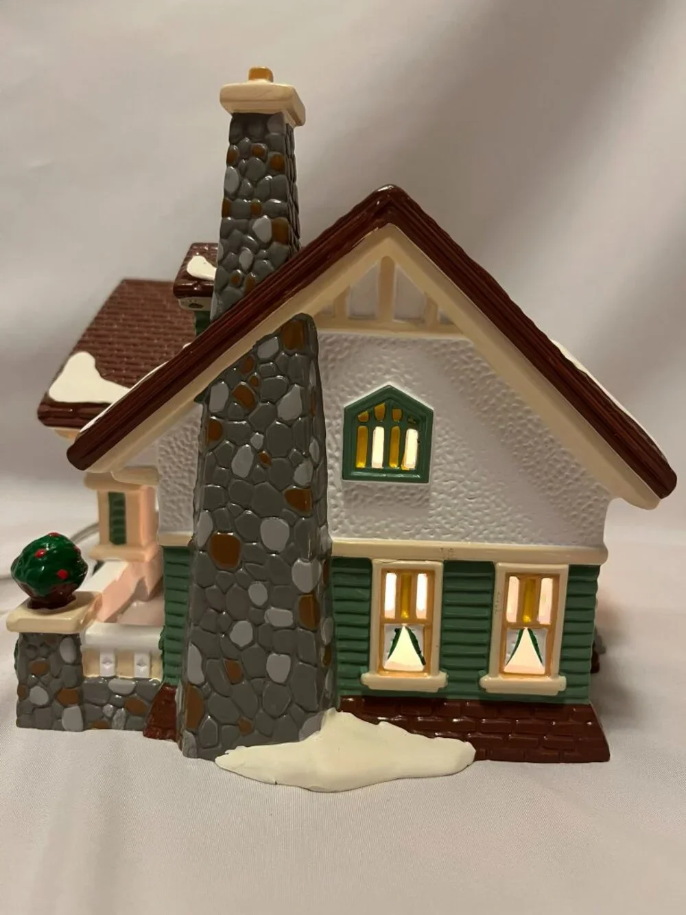 Department 56 Snow Village – 1992 Craftsman Cottage – Lighted - Original Box - Picture 2 of 16